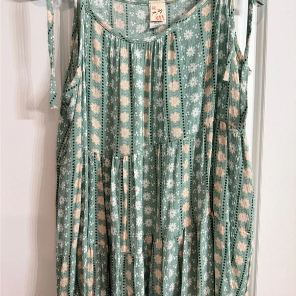 Fifth Ray Green Floral Tiered Tank Boho - Picture 7 of 8